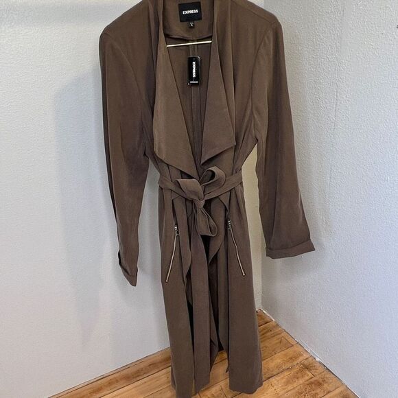 Express Belted Flyaway Soft Trench coat in a Brown XL - Picture 2 of 8